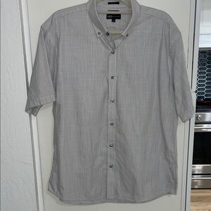 Neiman Marcus Gray Casual Button Down Short Sleeve Trim Fit | XL